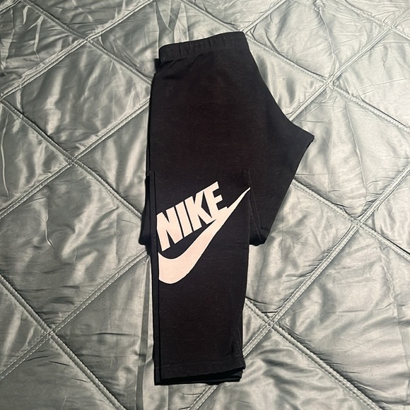 Nike leggings - Picture 2 of 4
